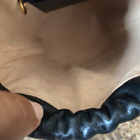 Gucci Marmont Bucket Bag - Picture 8 of 9